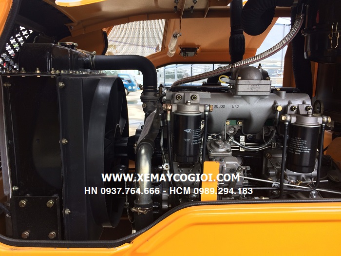 may-xuc-lat-can-dai-do-cao-cho-nganh-nong-lam-san