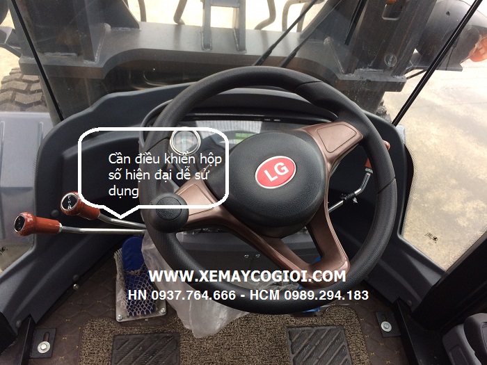 may-xuc-lat-can-dai-do-cao-cho-nganh-nong-lam-san