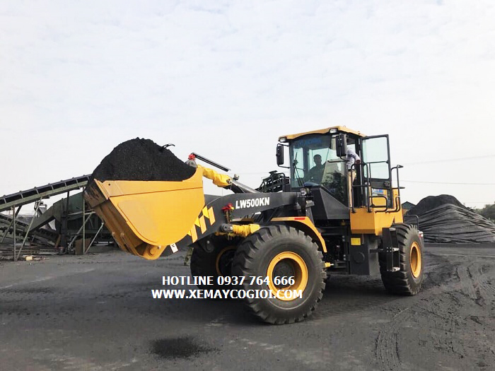 mua-ban-may-xuc-lat-o-quang-nam-va-quang-ngai