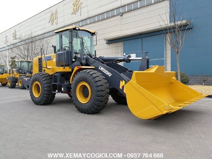 máy xúc lật mới