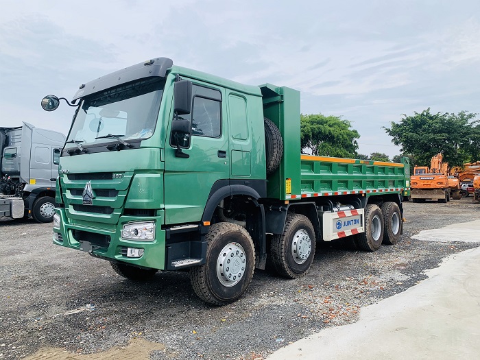 lua-chon-mua xe-ben-hay-xe-dau-keo