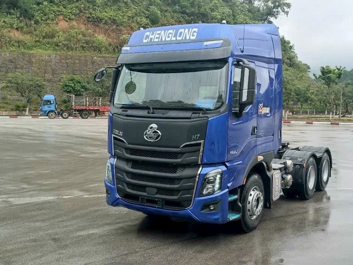 đầu kéo chenglong 385hp