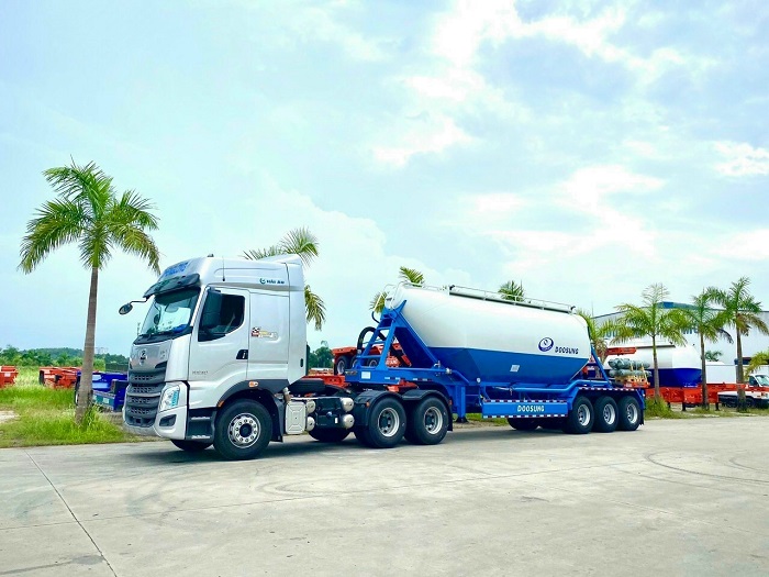 xe đầu kéo chenglong 385hp