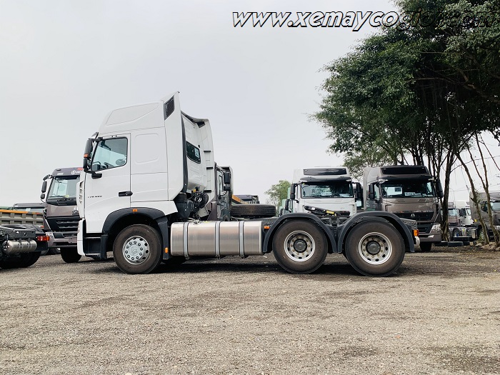 mua-xe-dau-keo-sitrak-440-cau-lap-mau-trang