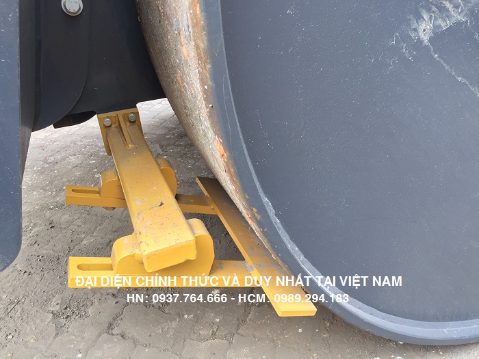 xe-lu-tinh-banh-thep-xcmg-3y153j