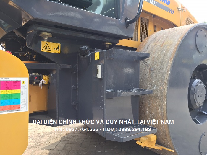 xe-lu-tinh-banh-thep-xcmg-3y153j