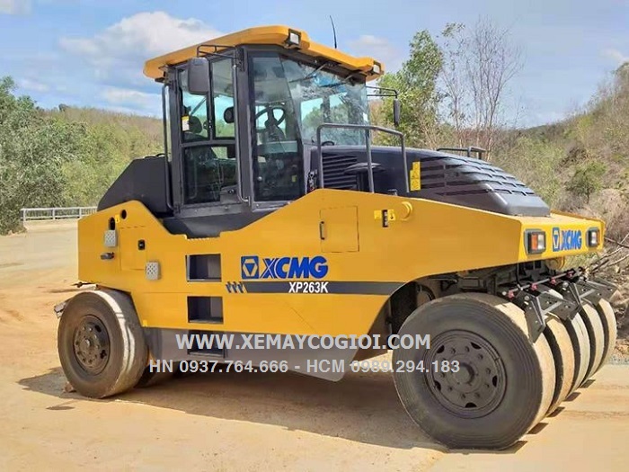 san-pham-xe-lu-banh-lop-xcmg