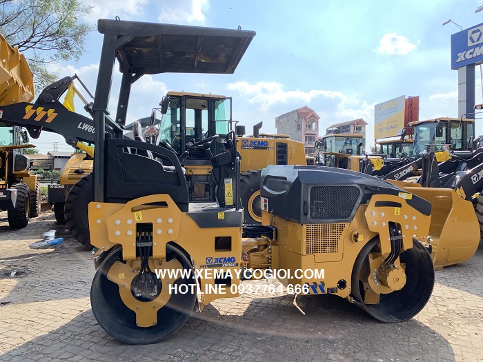 xe lu rung dẫn hướng hai bánh thép xcmg xmr603