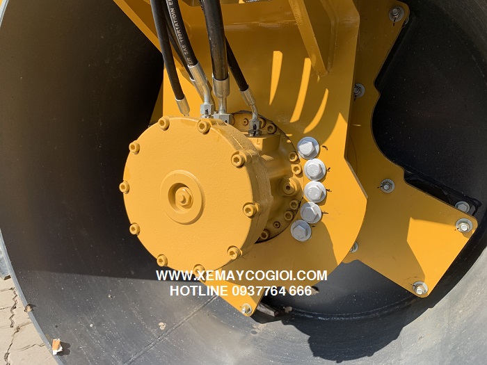 xe lu rung dẫn hướng hai bánh thép xcmg xmr603