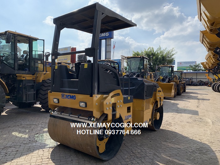 xe lu rung dẫn hướng hai bánh thép xcmg xmr603