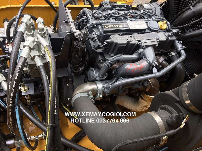 xe lu rung dẫn hướng hai bánh thép xcmg xmr603