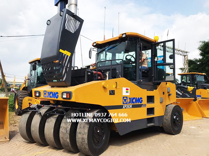 gioi-thieu-xe-lu-banh-lop-xcmg