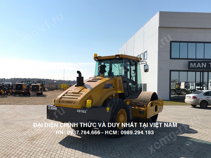 xe-lu-rung-banh-thep-xcmg-xs163