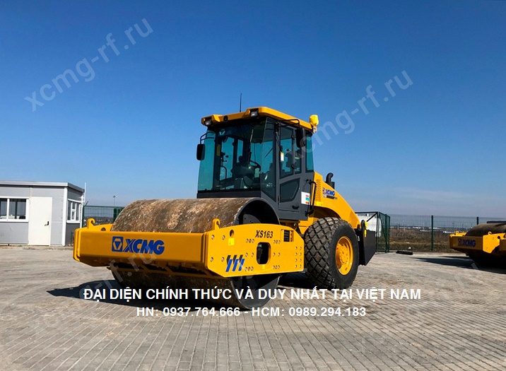 xe-lu-rung-banh-thep-xcmg-xs163