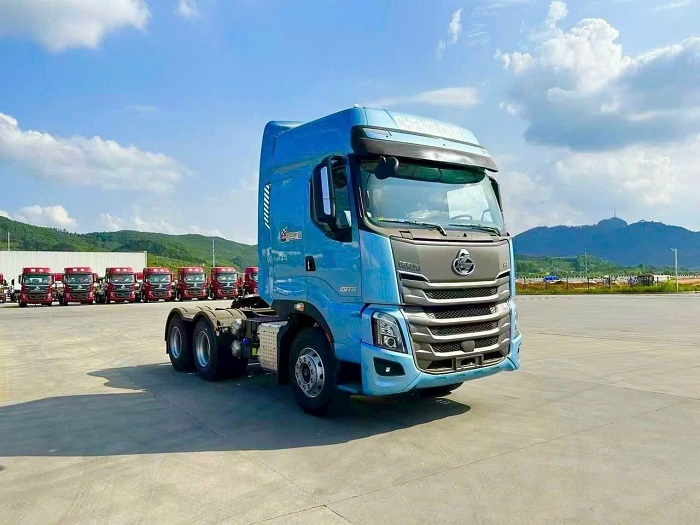 xe đầu kéo chenglong cầu láp