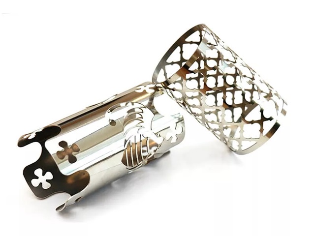 cắt hoa văn trang trí trên ống inox