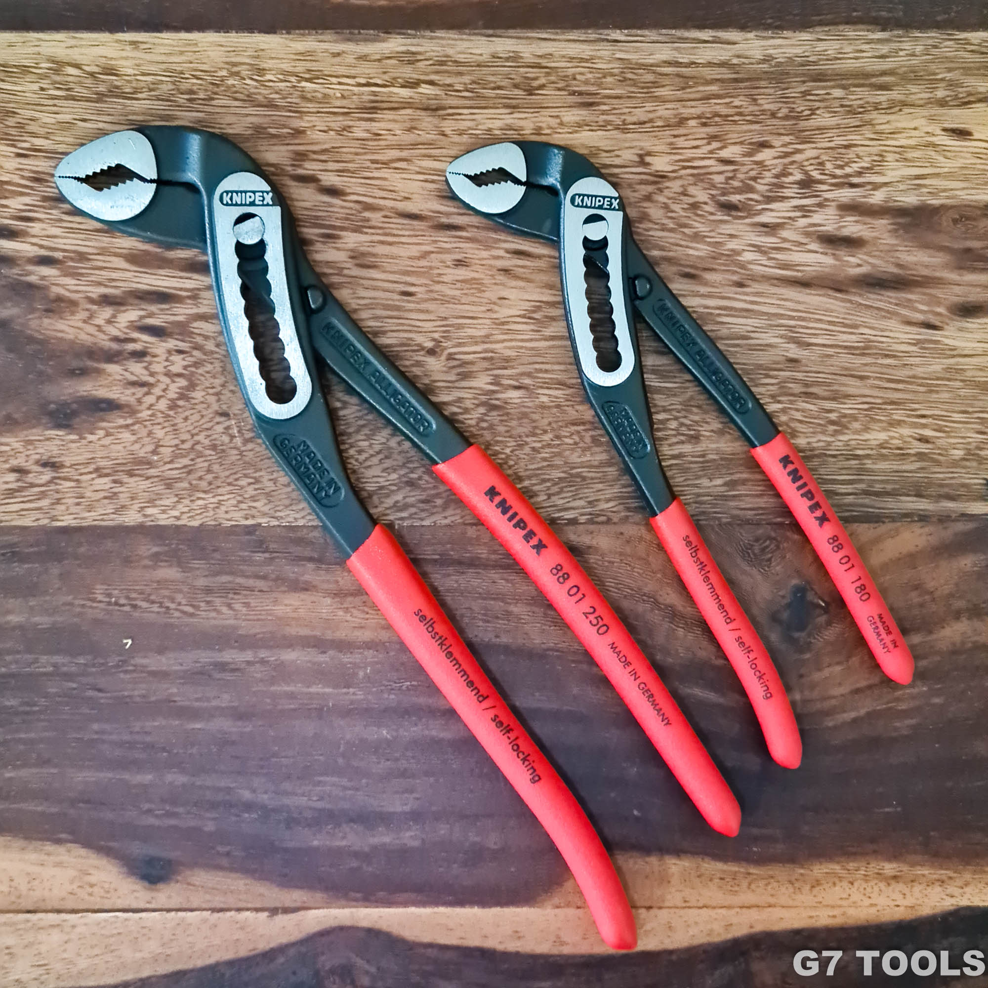 Knipex 00 31 20 V02 Bộ Kìm Gồm 2 Cây Alligator 88 01 180, 88 01 250