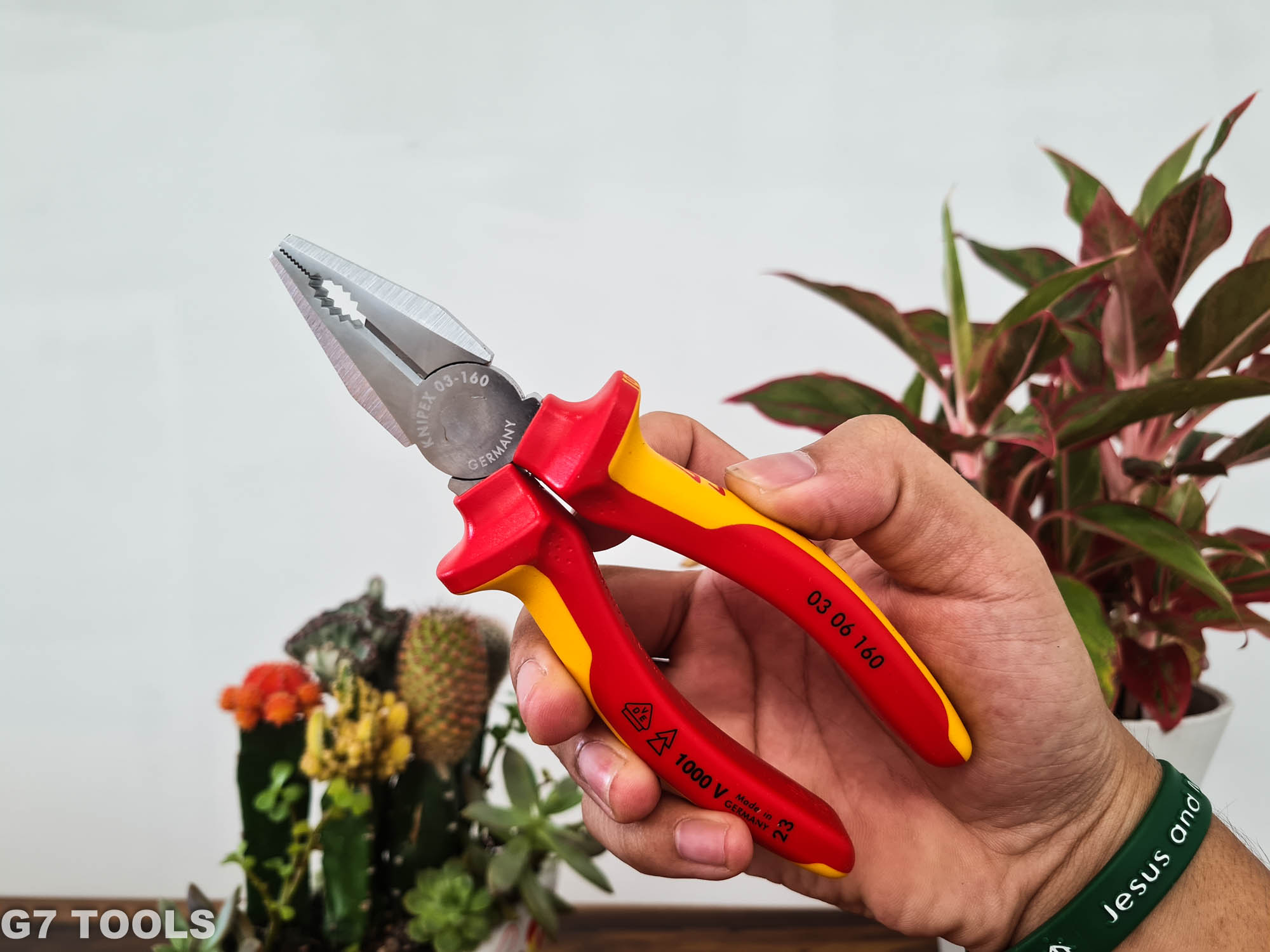 Kềm Đa Năng Knipex 03 06 160 Lưỡi Cắt 60HRC Chiều Dài 160mm - Cách Điện 1000V