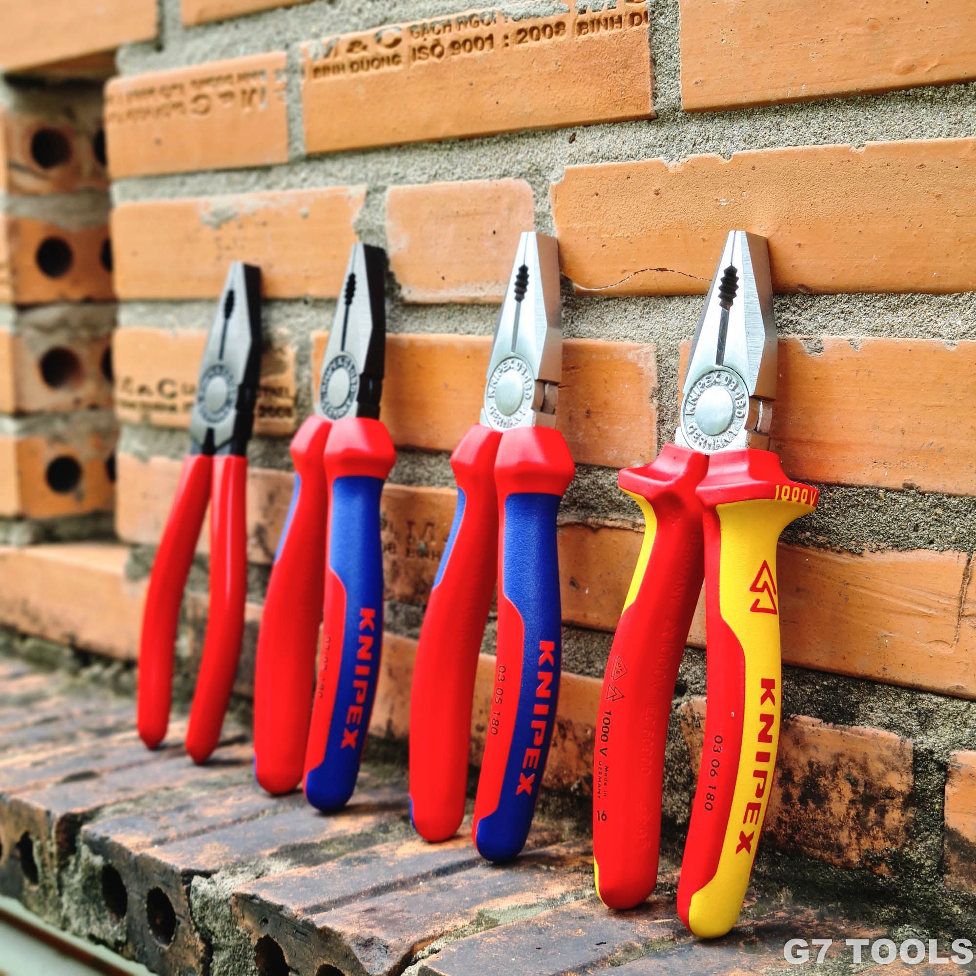 Kìm Đa Năng Knipex 03 06 180 Lưỡi 60HRC dài 180mm Cách Điện VDE 1000 Volt