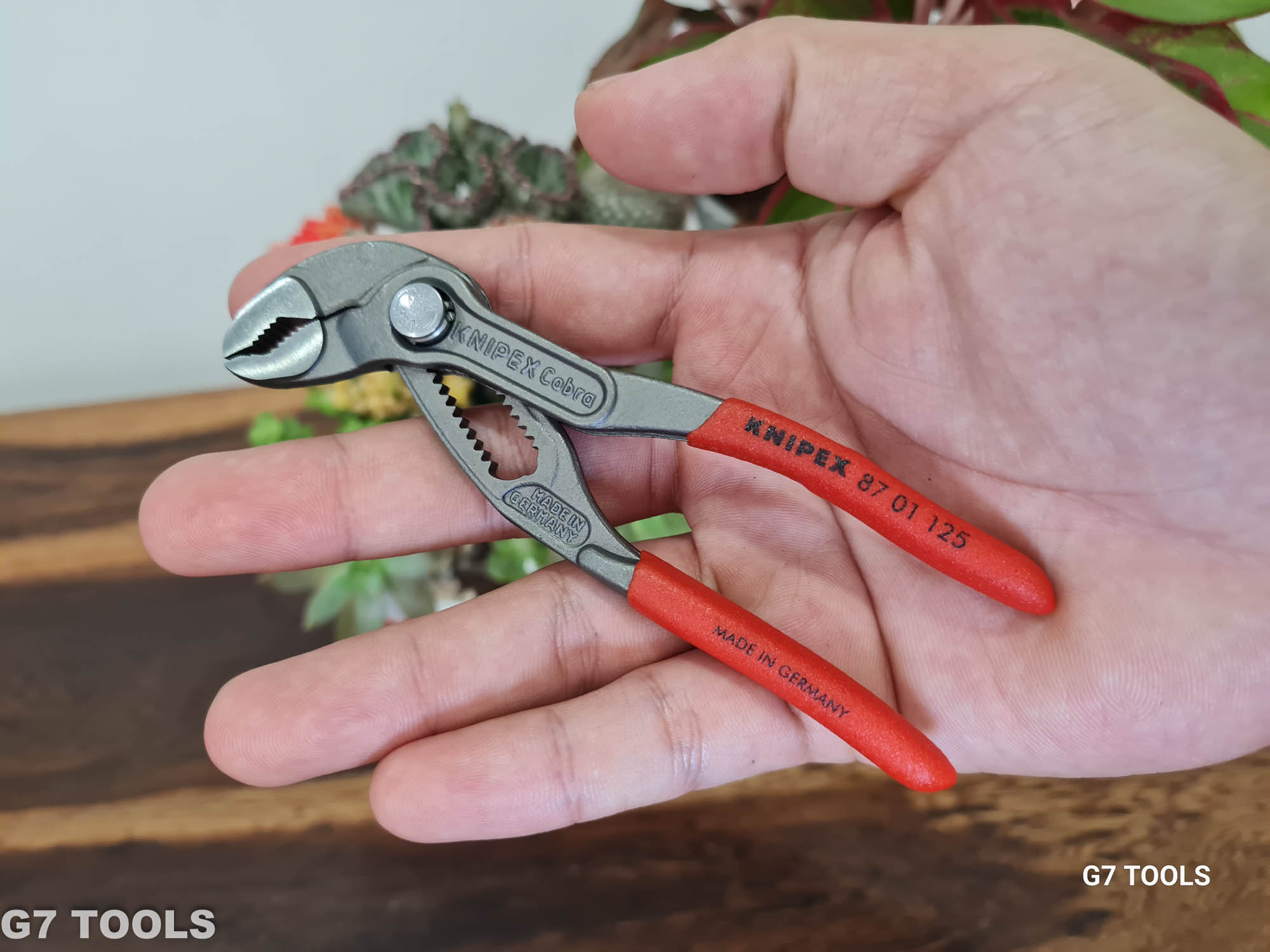 Kìm Nước Mỏ Quạ mini Knipex Cobra® 87 01 125