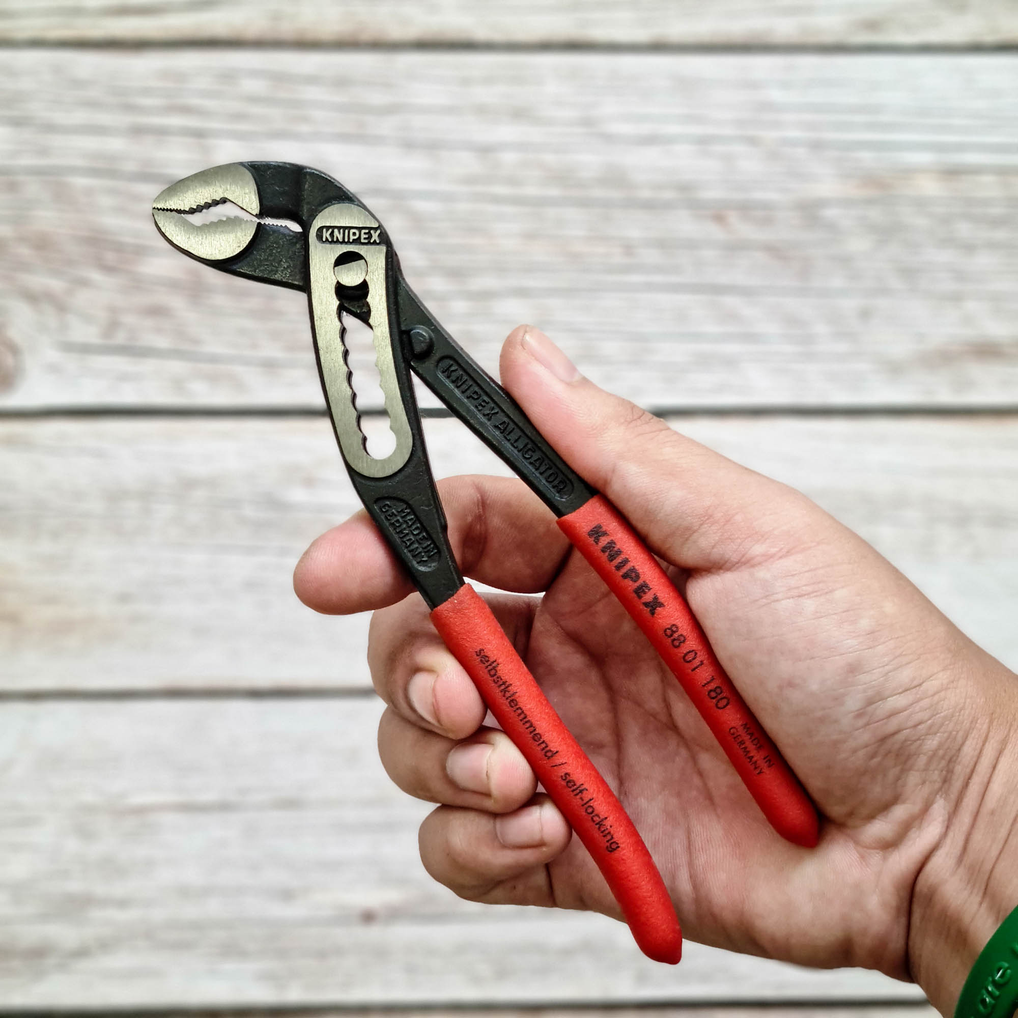 Knipex 00 31 20 V02 Bộ Kìm Gồm 2 Cây Alligator 88 01 180, 88 01 250