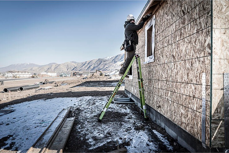 Thang Soi Thuy Tinh Dark Horse Little Giant 16122 Model 22