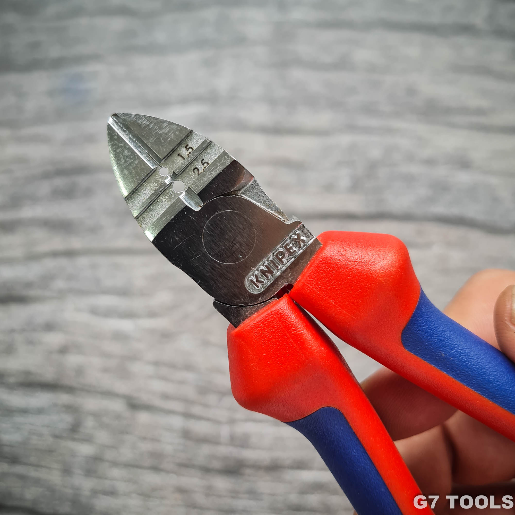 Kìm Knipex 14 25 160 Tuốt Dây 1.5mm và 2.5mm