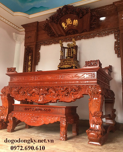 bàn thờ gia tiên