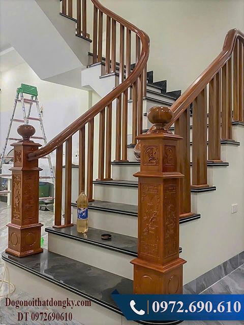 Trụ cầu thang gỗ