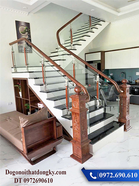 Trụ cầu thang gỗ tự nhiên