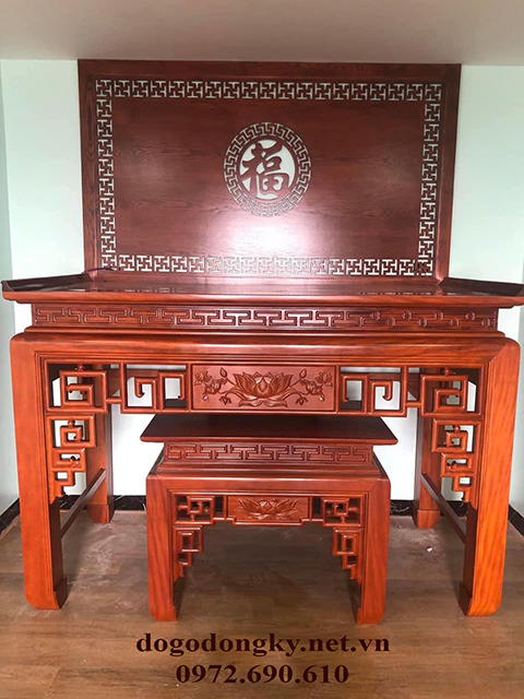 Vách ngăn trang trí phòng thờ