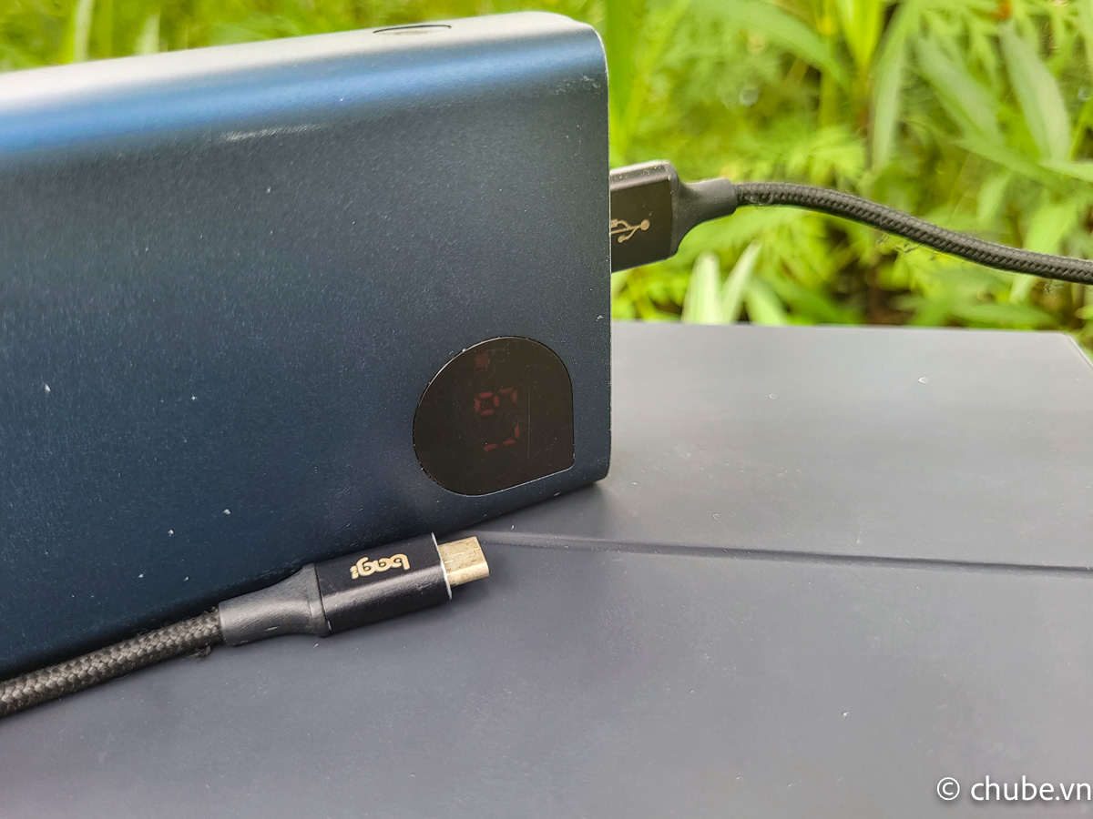 Baseus Adaman có nhiều lớp bảo vệ đảm bảo an toàn cho người dùng và thiết bị