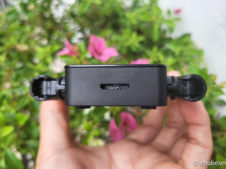 Thiết kế ăng ten kép của USB WiFi 6 Baseus FastJoy 1300Mbps