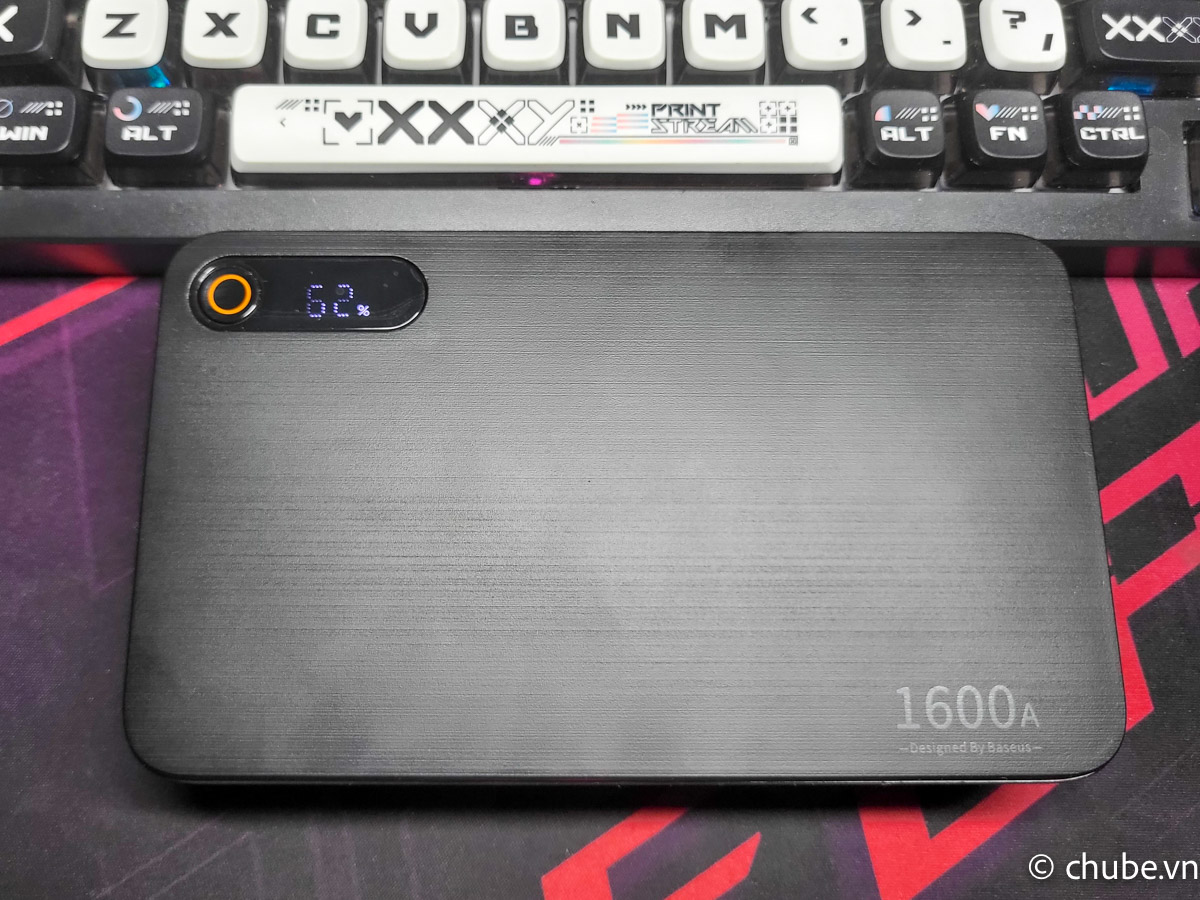 Thiết kế nhỏ gọn của Kích bình ô tô Baseus 1600A