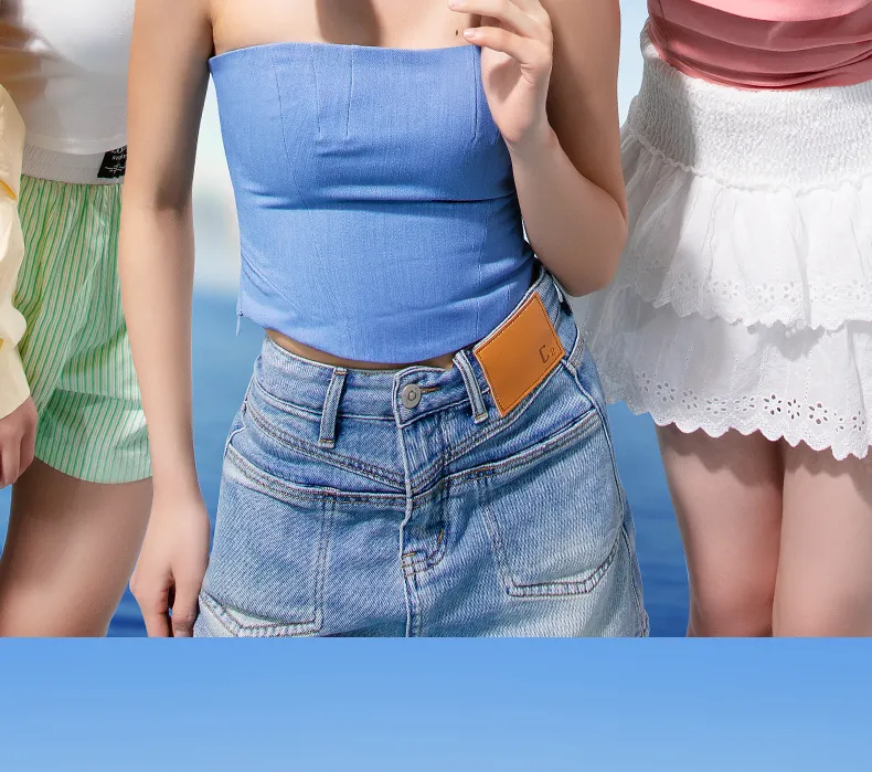 Quạt đeo cổ Rtako N03 Wide Ice Ring màu trắng - Góc nhìn nghiêng, thể hiện kiểu dáng hiện đại