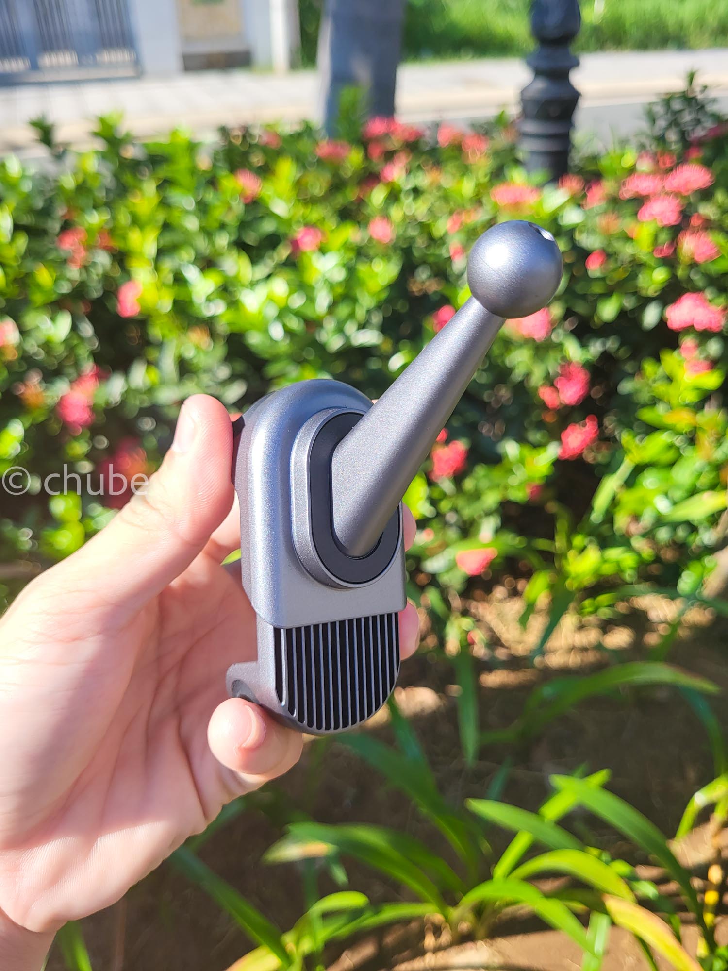 Đế giữ điện thoại ô tô xoay 360 độ