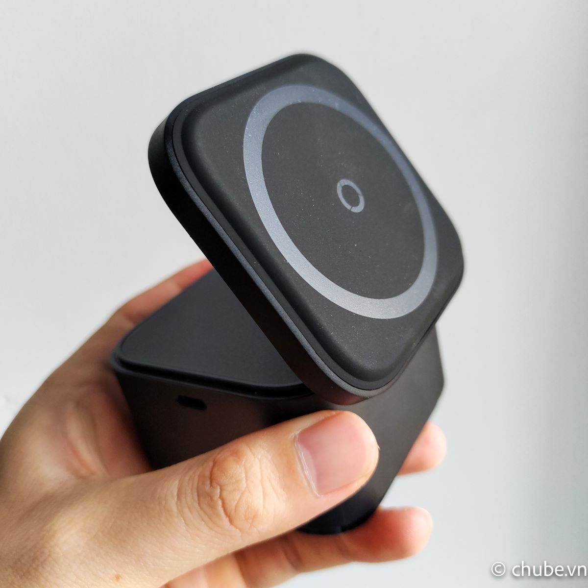 Đế sạc không dây 25W Baseus MagPro 2-in-1 Magnetic Wireless Charger Chube