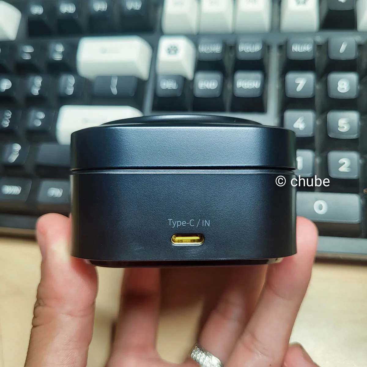 Đế sạc không dây Qi2 Baseus PicoGo 2-in-1 tương thích nhiều thiết bị từ iPhone, Samsung đến laptop