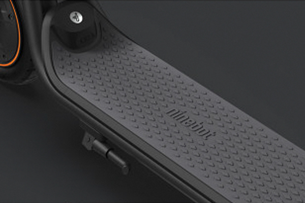 chube Xe điện mini Segway Ninebot Kickscooter F25