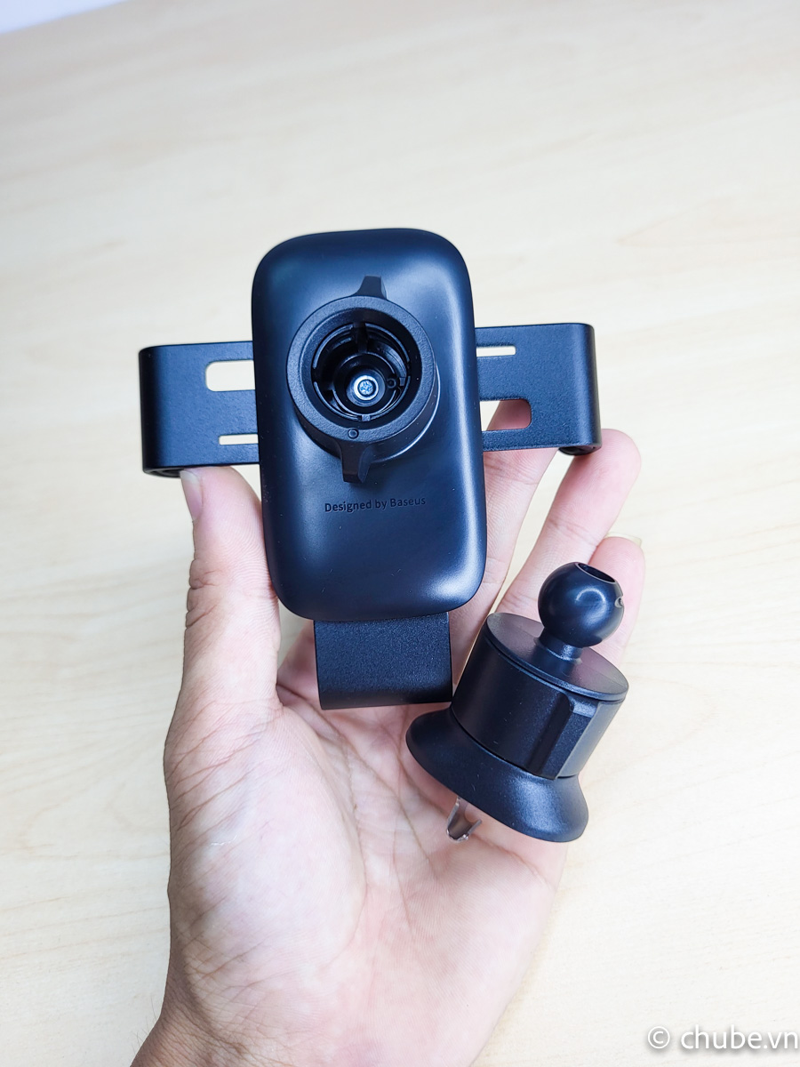 Giá đỡ điện thoại gắn trên ô tô Baseus Metal Age Chube