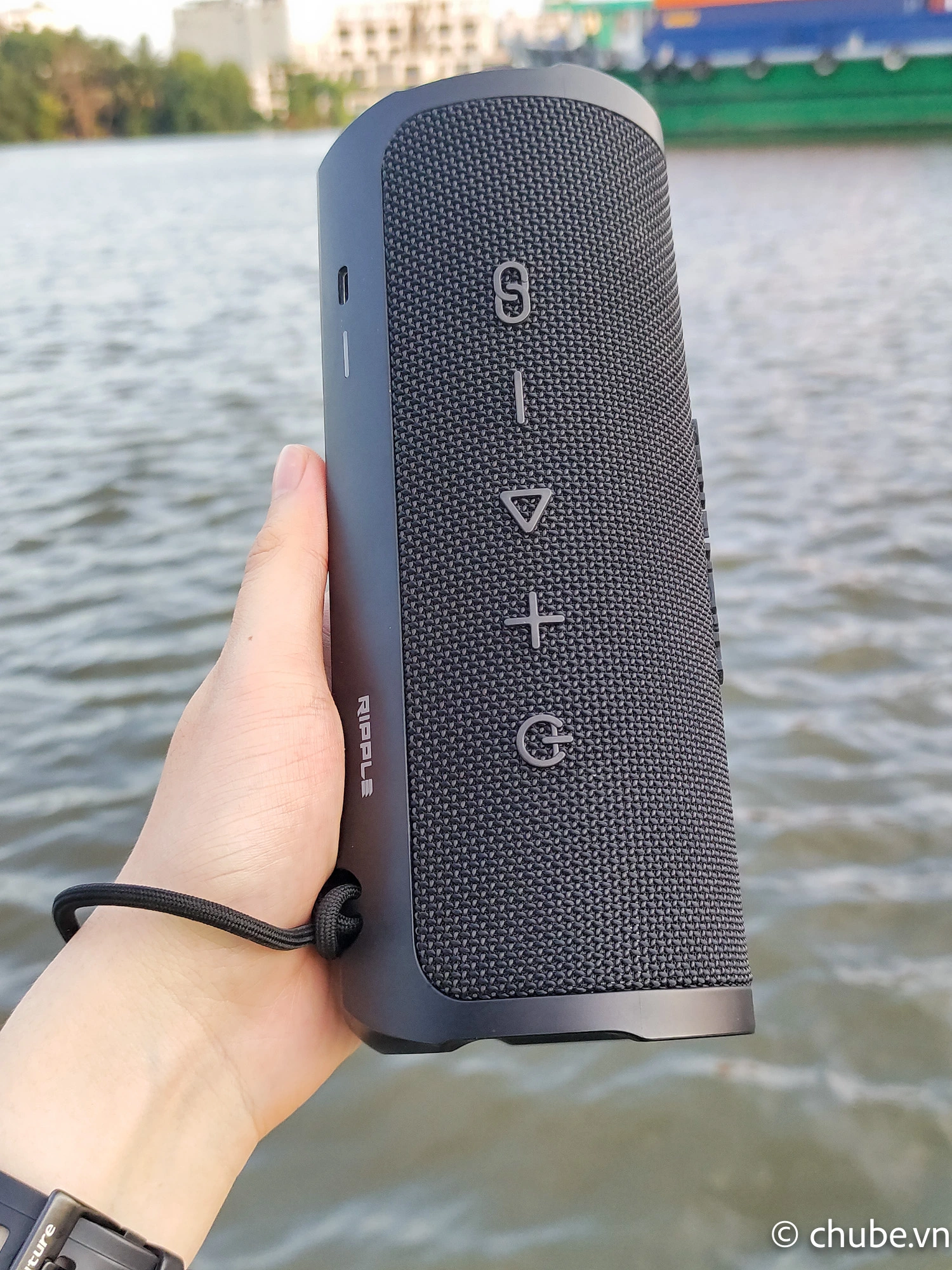 HiFuture Ripple Bluetooth speaker with Bluetooth 5.3 compatibility