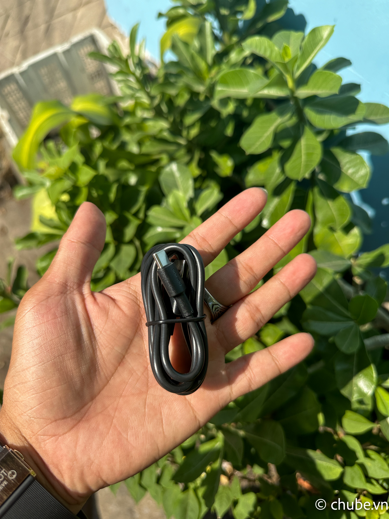 Sạc các thiết bị điện tử Chube