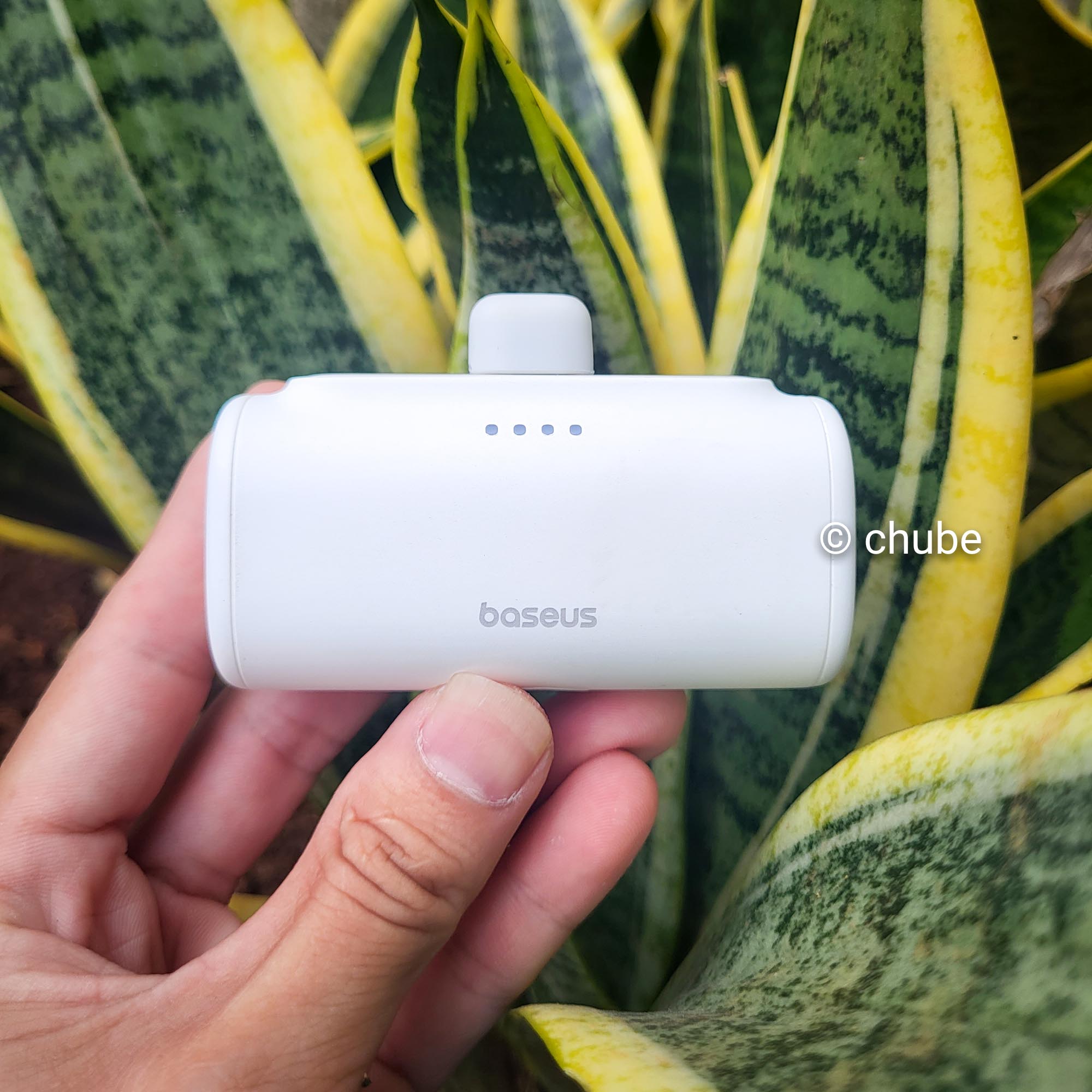 Pin sạc dự phòng Baseus Compact 5000mAh với thiết kế nhỏ gọn, tiện dụng