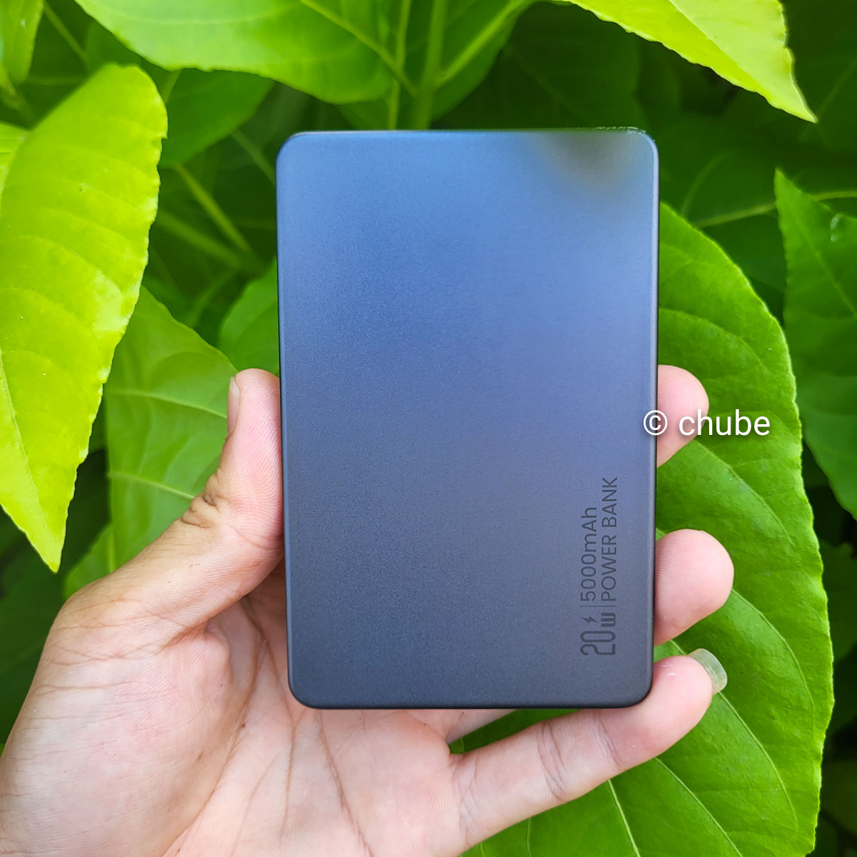 Pin sạc không dây siêu mỏng USAMS CD231 - Thiết kế chi tiết