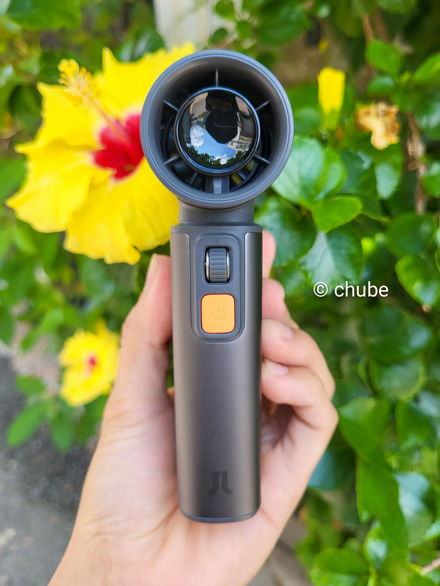 Quạt Turbo hỗ trợ công việc chuyên dụng như làm khô bề mặt và thổi bụi