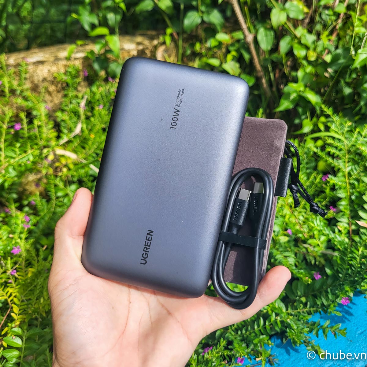 Sạc nhanh Ugreen PB720 cho laptop và điện thoại