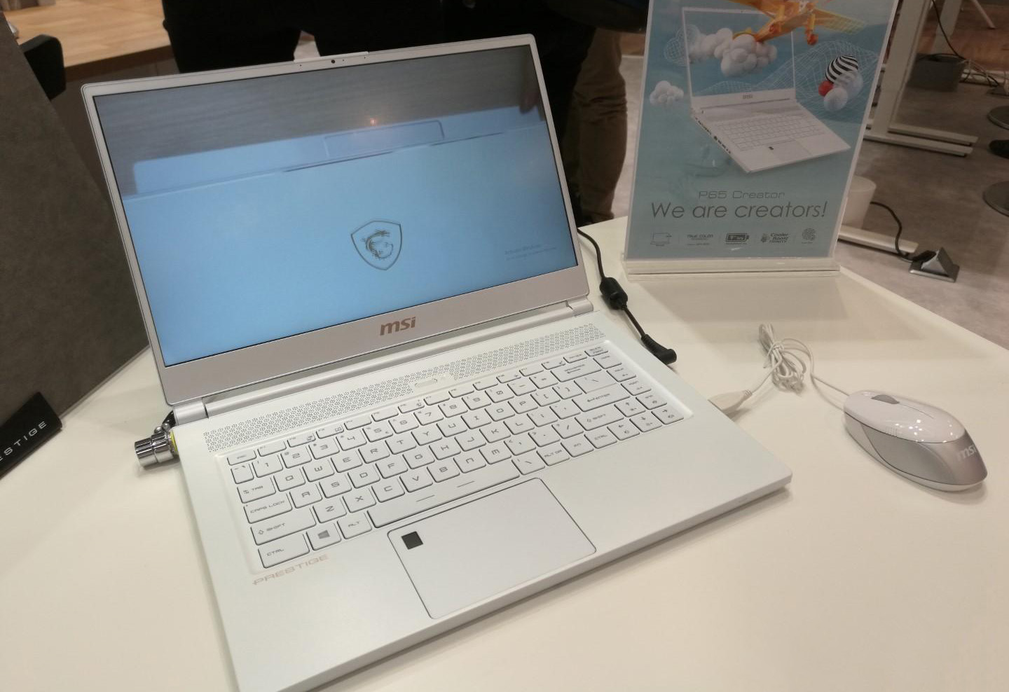 MSI P65 Creator: phiên bản
