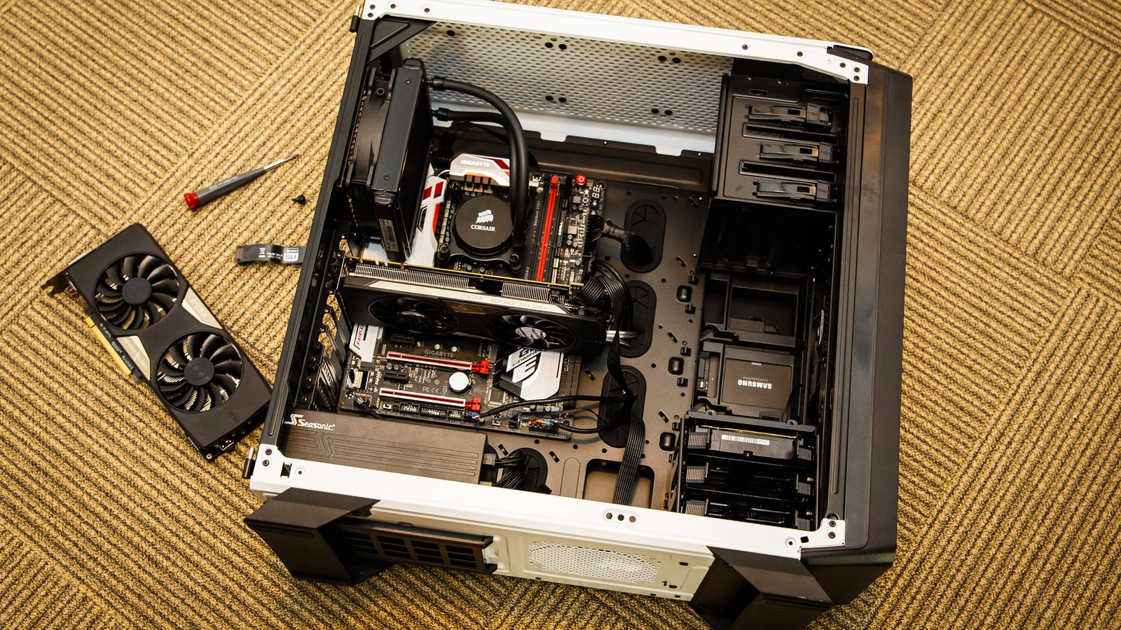 Giảm 10% Gaming Gear khi Build PC tại LaptopNew