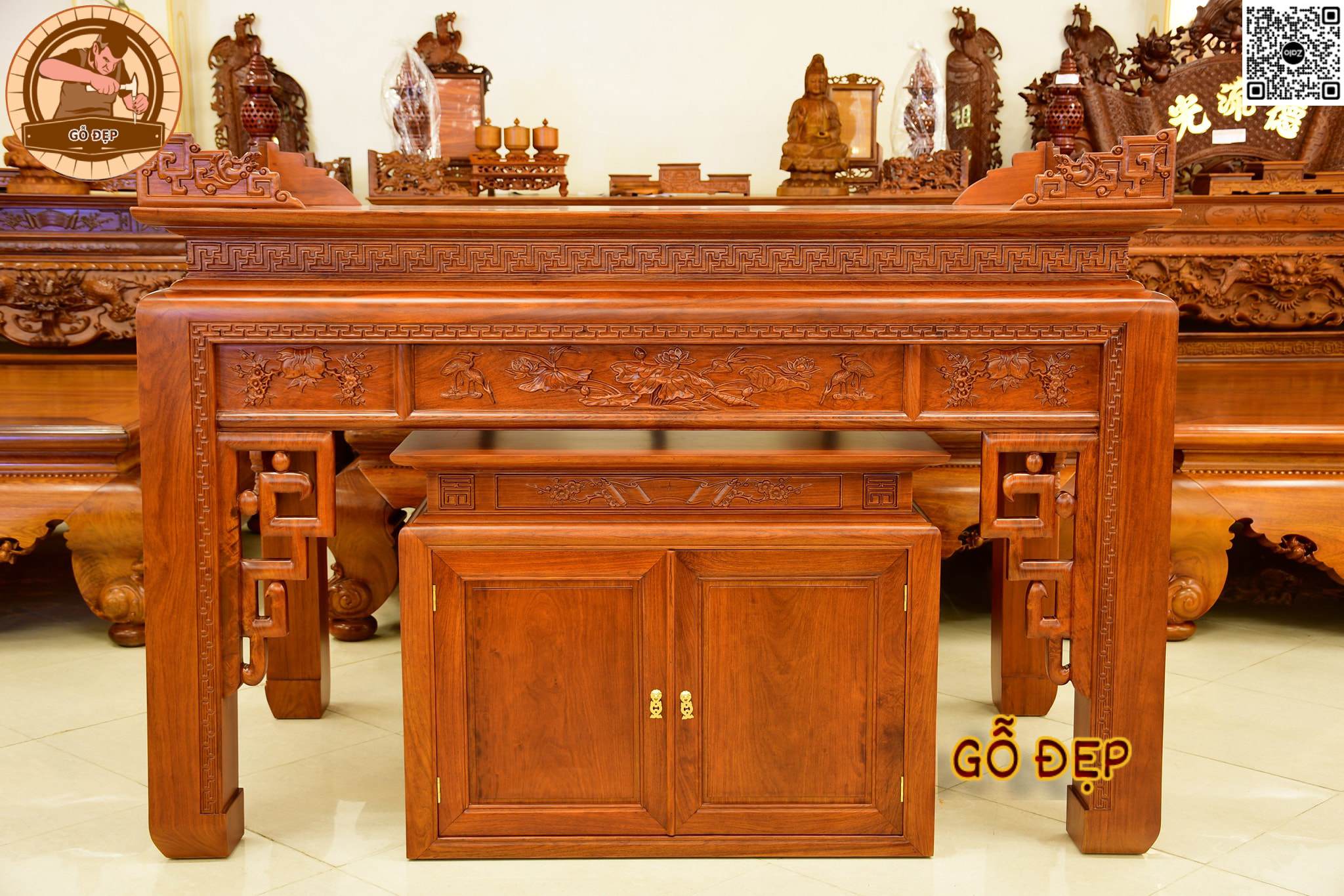 Bàn thờ gỗ Gụ BT67 đẹp sang trọng