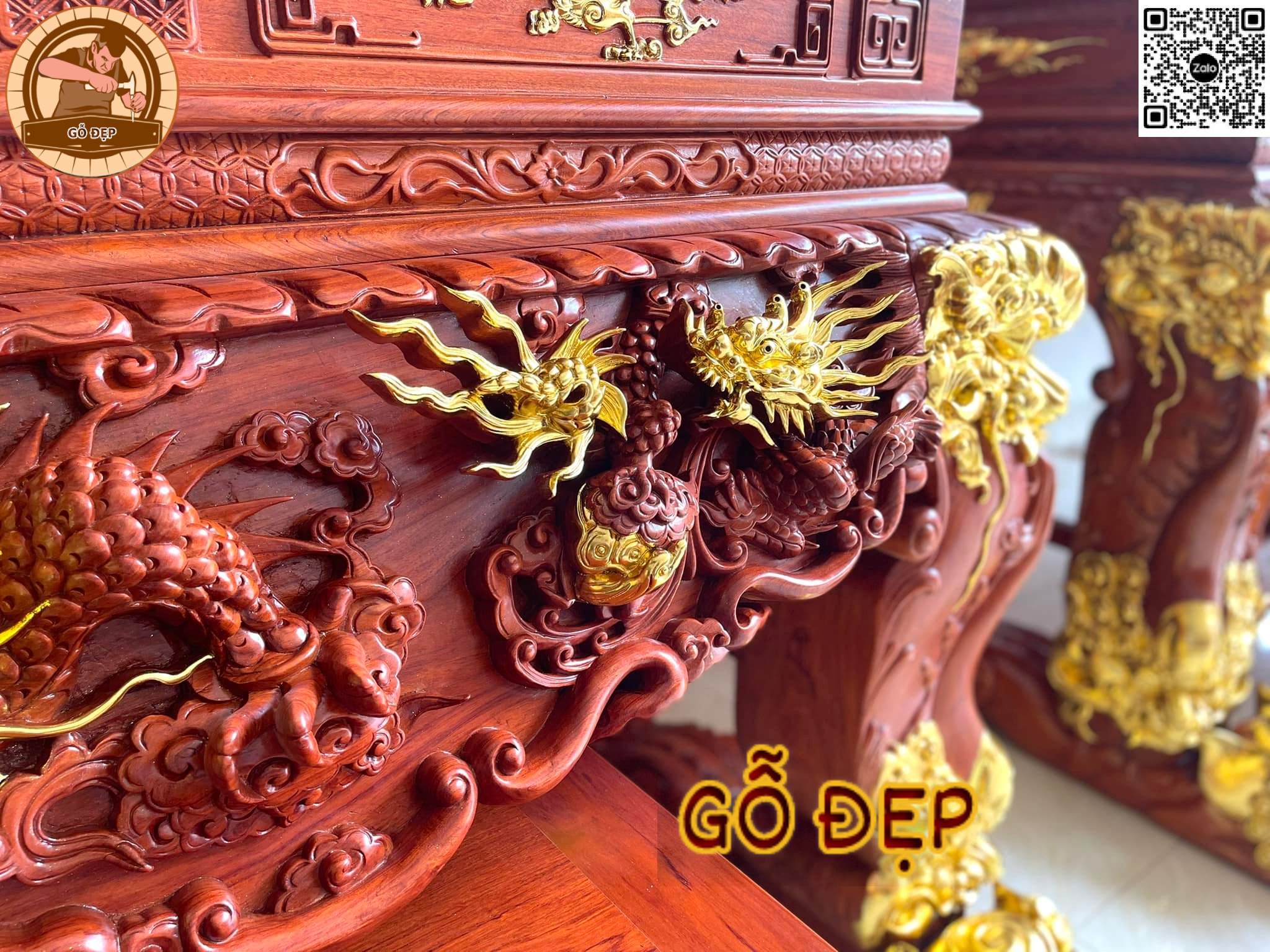 Họa tiết dát vàng trên sập thờ